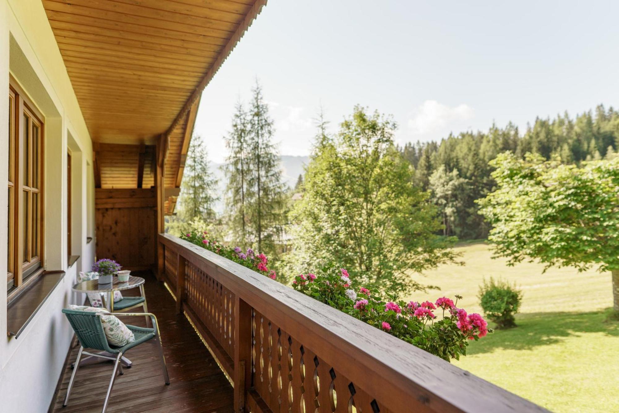 Landhaus Birgbichler - Apartments Mit Bergblick Inklusive Sommercard! Ramsau am Dachstein Exterior photo